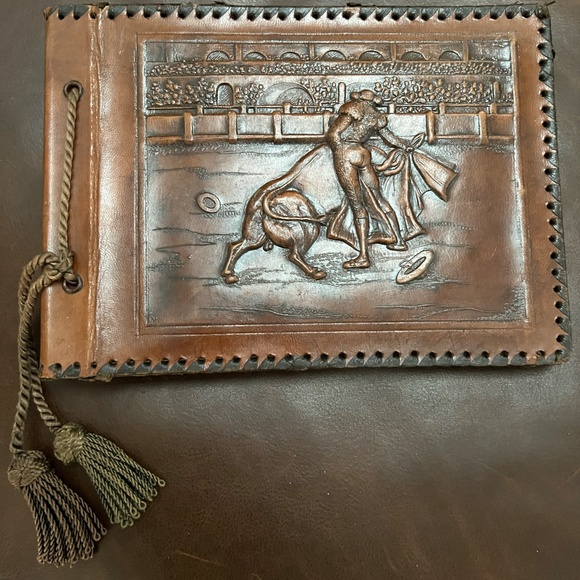 Autograph Book - Picture 4 of 8